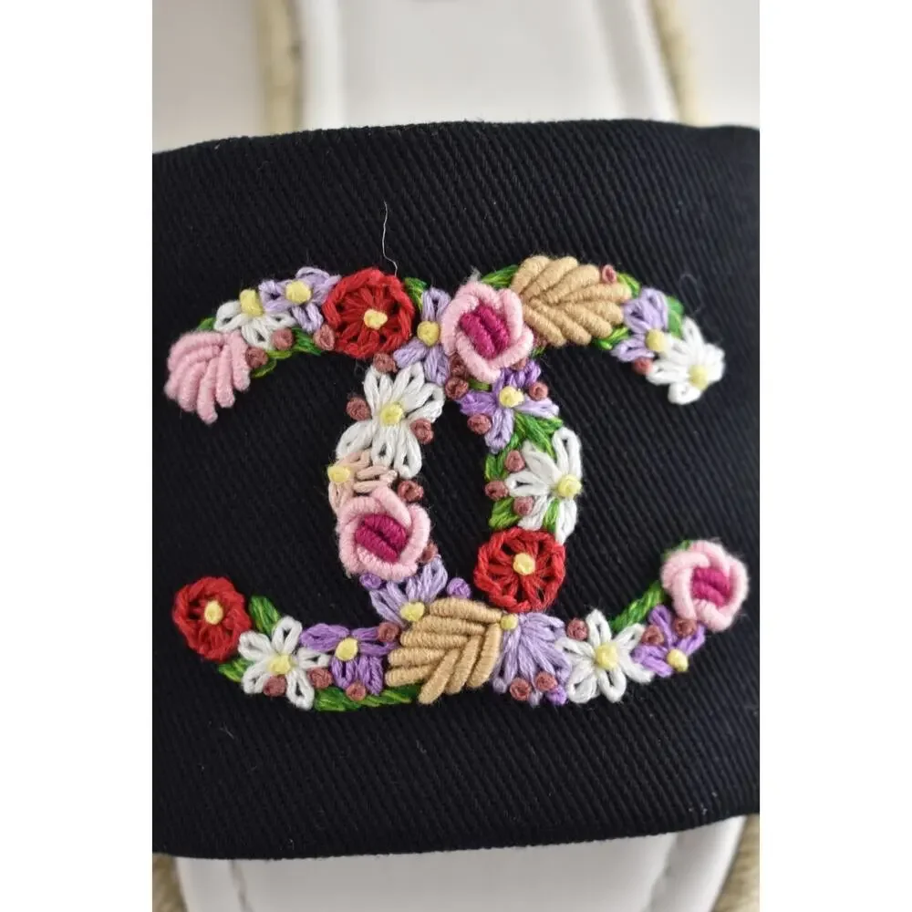 Chanel 25S Black Canvas Floral Crochet CC Logo Slide Sandal Espadrille Flat 41